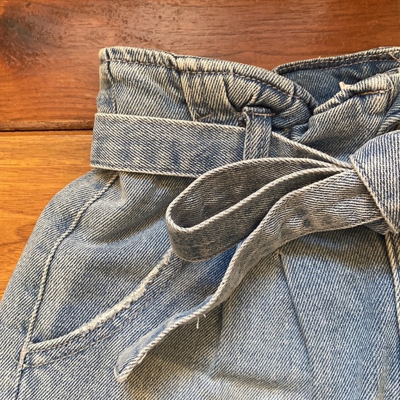 NWT SO High Rise Paperbag Waist Denim Mom Shorts 1 - Picture 2 of 13